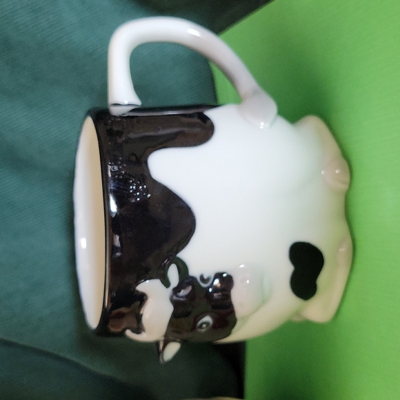 2 Farmhouse Chicken Cow Figural Mugs - Picture 2 of 7